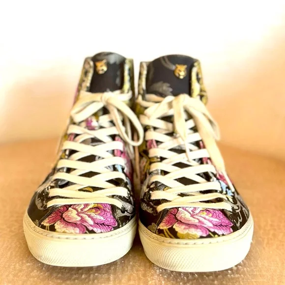 Gucci Blind for Love Floral Embroidered High Top Sneakers - Picture 16 of 16